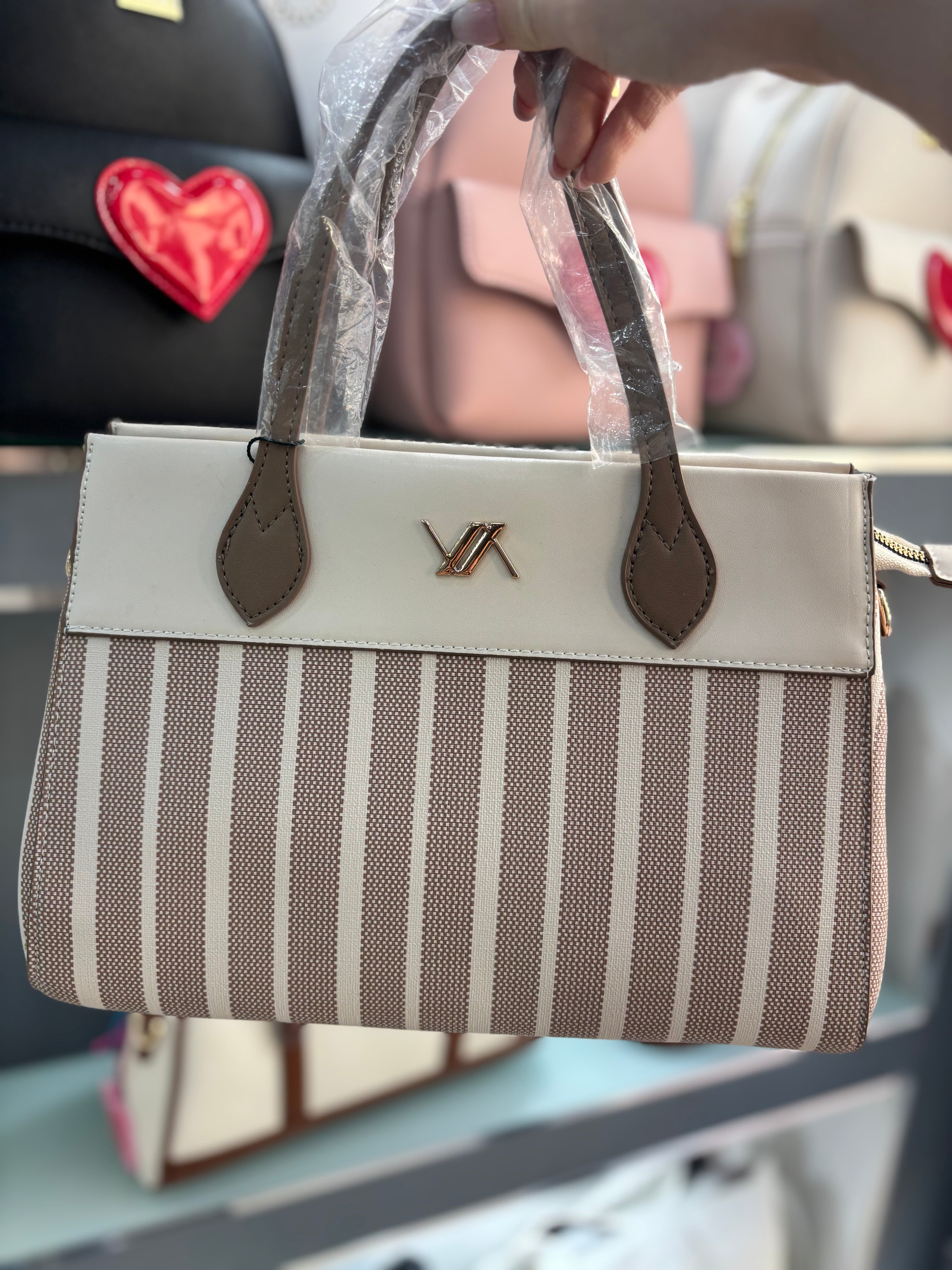 Borsa a tracolla beige                         Verde