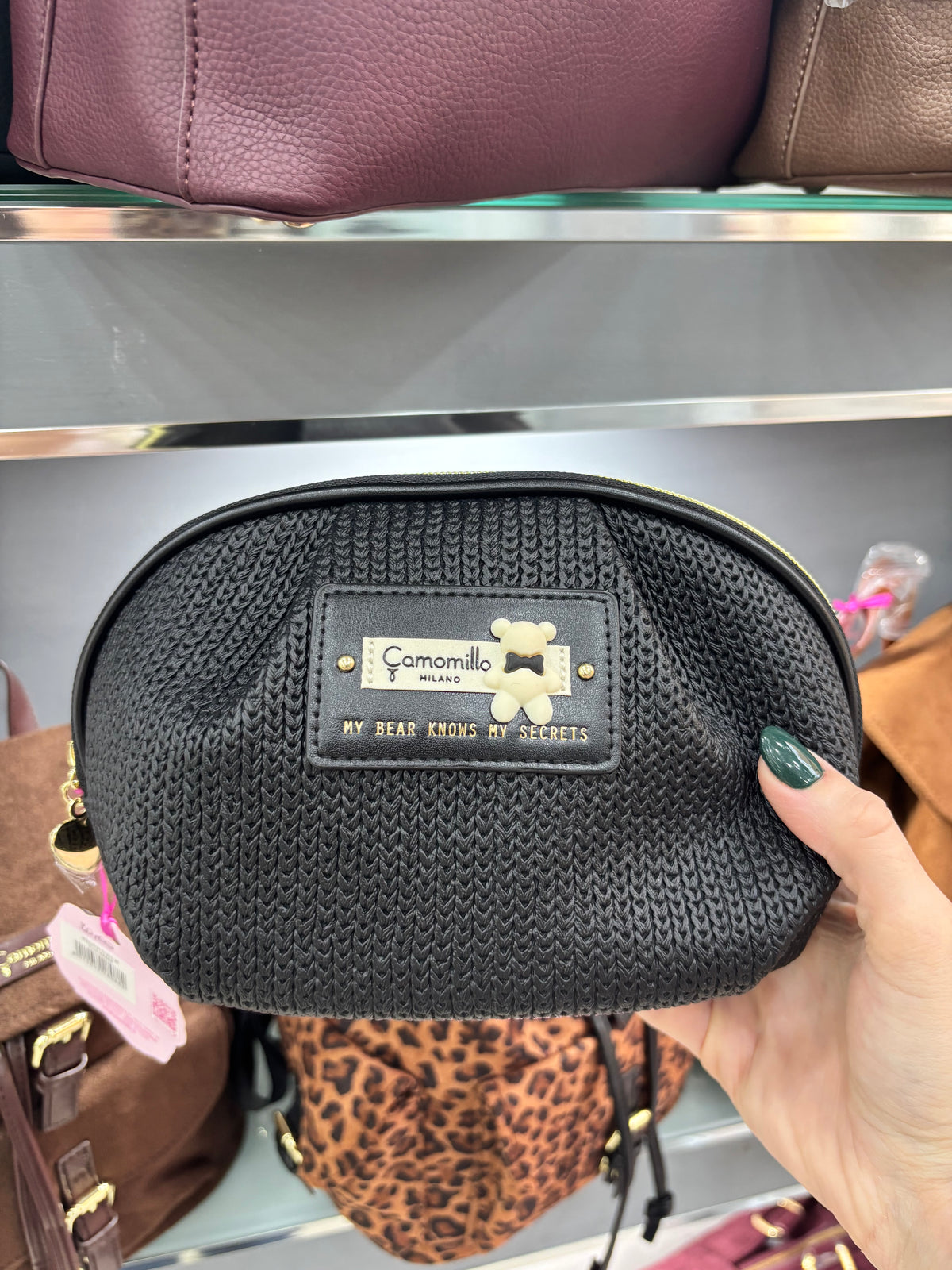 POUCH OVAL M NERO                       Camomilla Milano